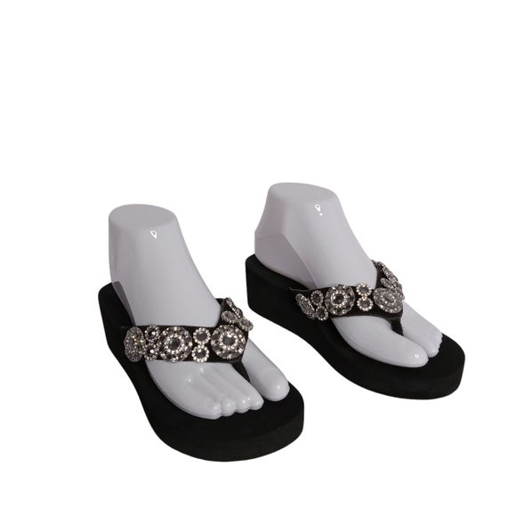 YELLOW BOX BLK. AND SILVER SANDALS SIZE 7 LEATHER UPPER WITH BLING VGC - Picture 4 of 11